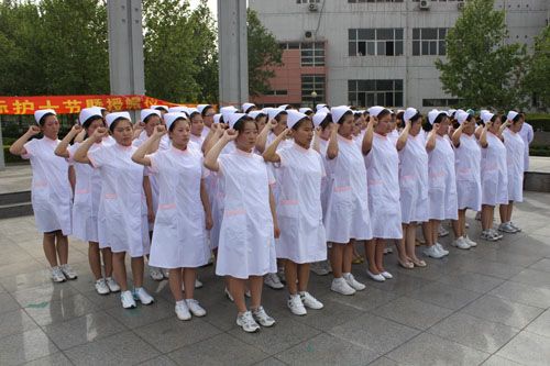 河北同仁医学院学生管理严格吗