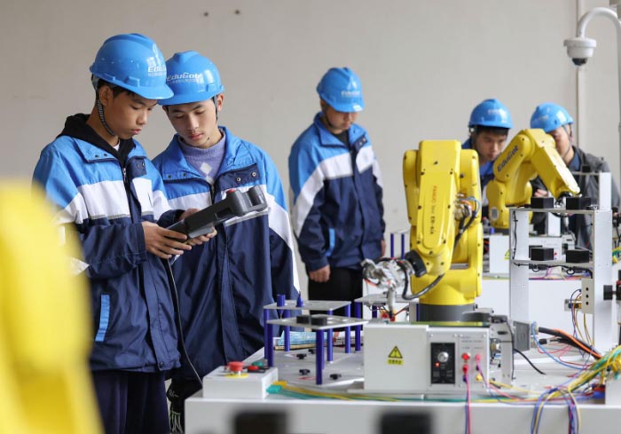 石家庄新铁职业高级中学工业机器人技术应用专业介绍