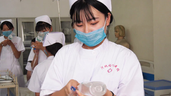 学护理，9个高薪吃香就业方向汇总